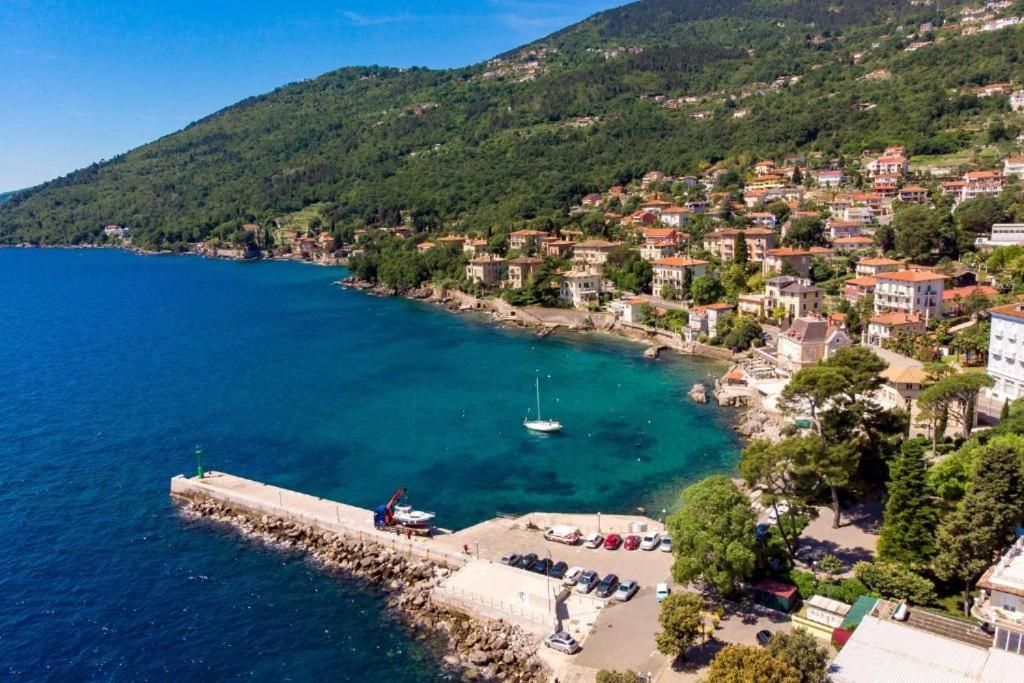 Apartman Barocco Lovran Kültér fotó